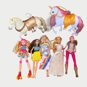 Barbie Lot of 5 Dolls Plus 2 Horses